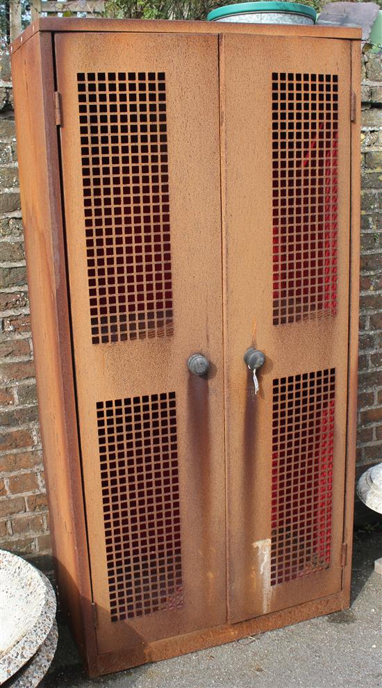 Metal grill door cabinet(-)